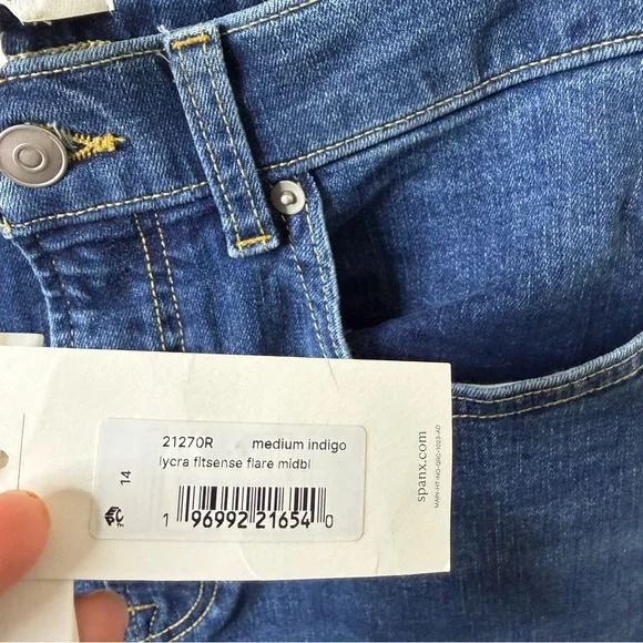 NWT Spanx SPANXsculpt ReDefine Flare Jeans in Medium Indigo Womens Size 14 - Picture 7 of 7